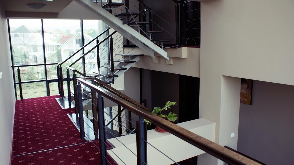 Pensiunea Novis Яссы Экстерьер фото